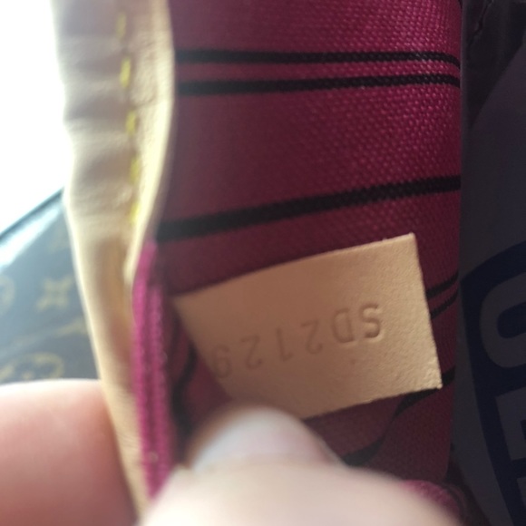 🔴Unavailable🔴 LV Neverfull GM - Almost new! - Picture 8 of 8